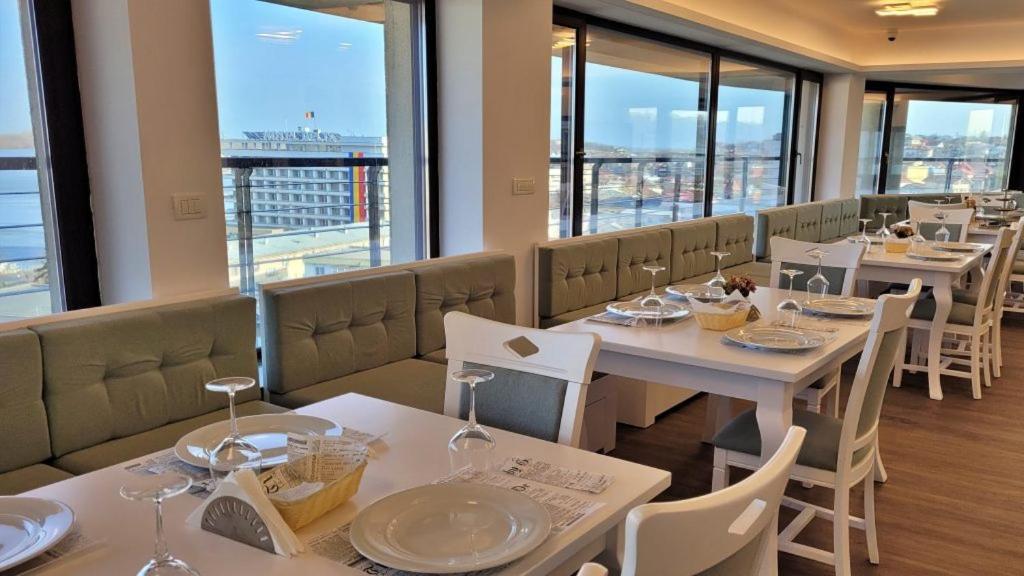 Hotel Condor Tulcea Ngoại thất bức ảnh