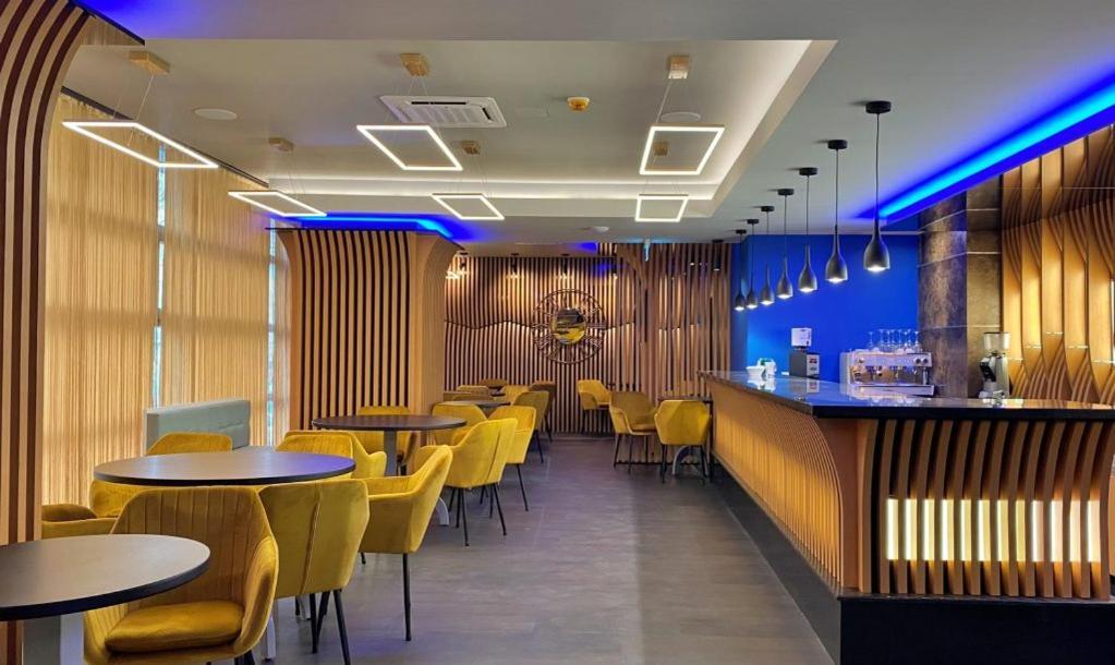 Hotel Condor Tulcea Ngoại thất bức ảnh