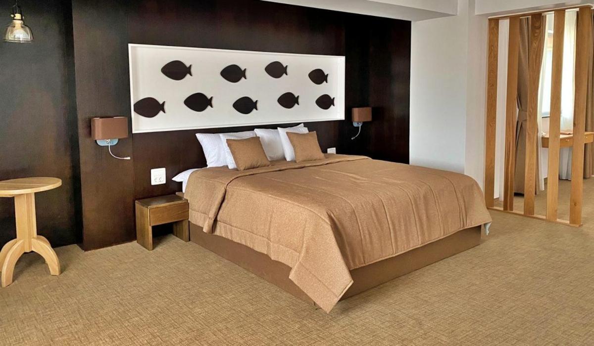 Hotel Condor Tulcea Ngoại thất bức ảnh